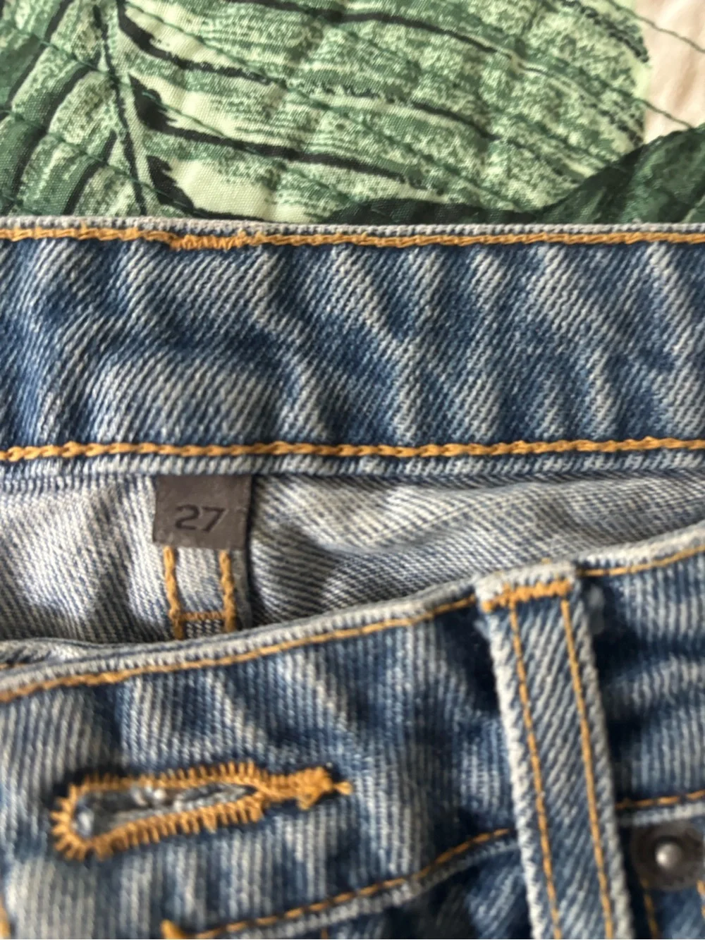 Carmar Blue Distressed Jeans - Classic Ripped Style